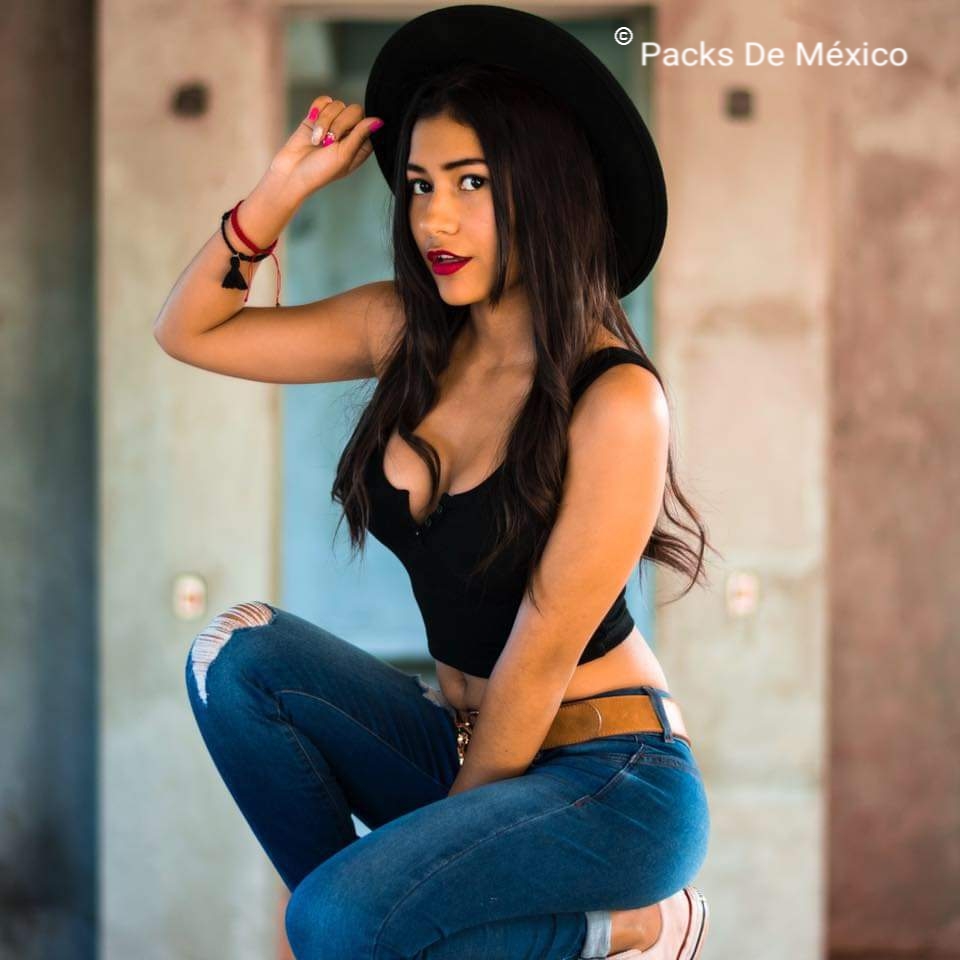 https://www.packsdemexico.mx/wp-content/uploads/2022/11/Camila-Zebadua-10.jpg