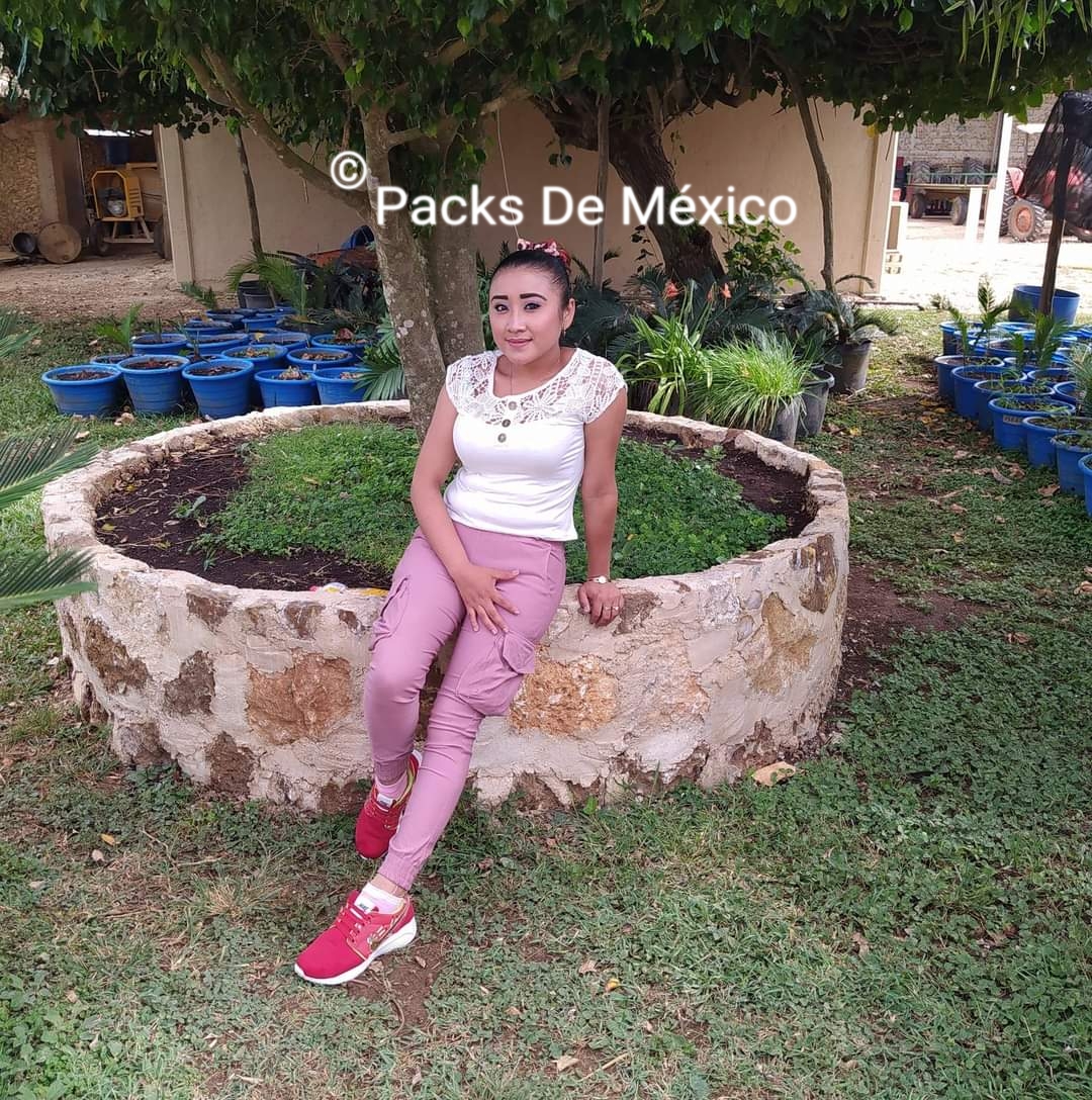 https://www.packsdemexico.mx/wp-content/uploads/2022/12/Itati-Daniela-Euan-Pech-015.jpg